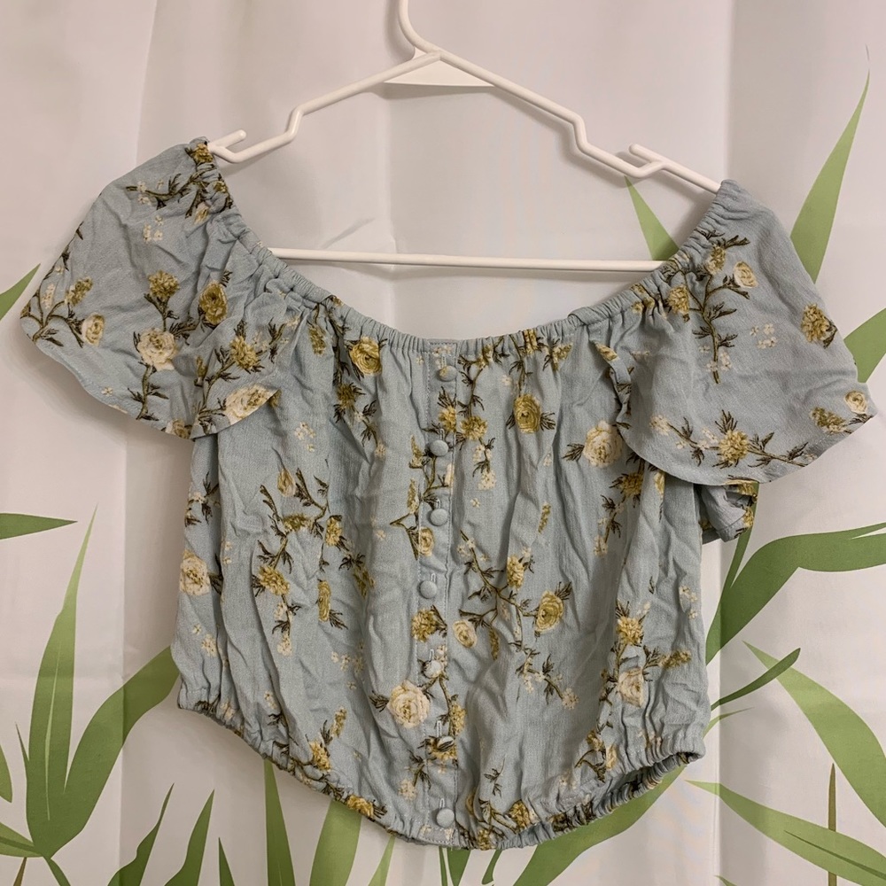 Off the shoulder Crop top